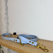 Laisse simple en biothane bleu pastel