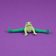 Jouet grenouille en tricot