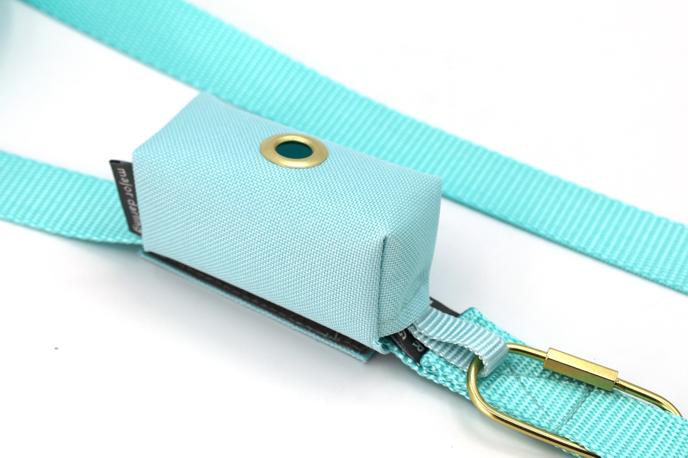 Distributeur de sacs à déjections